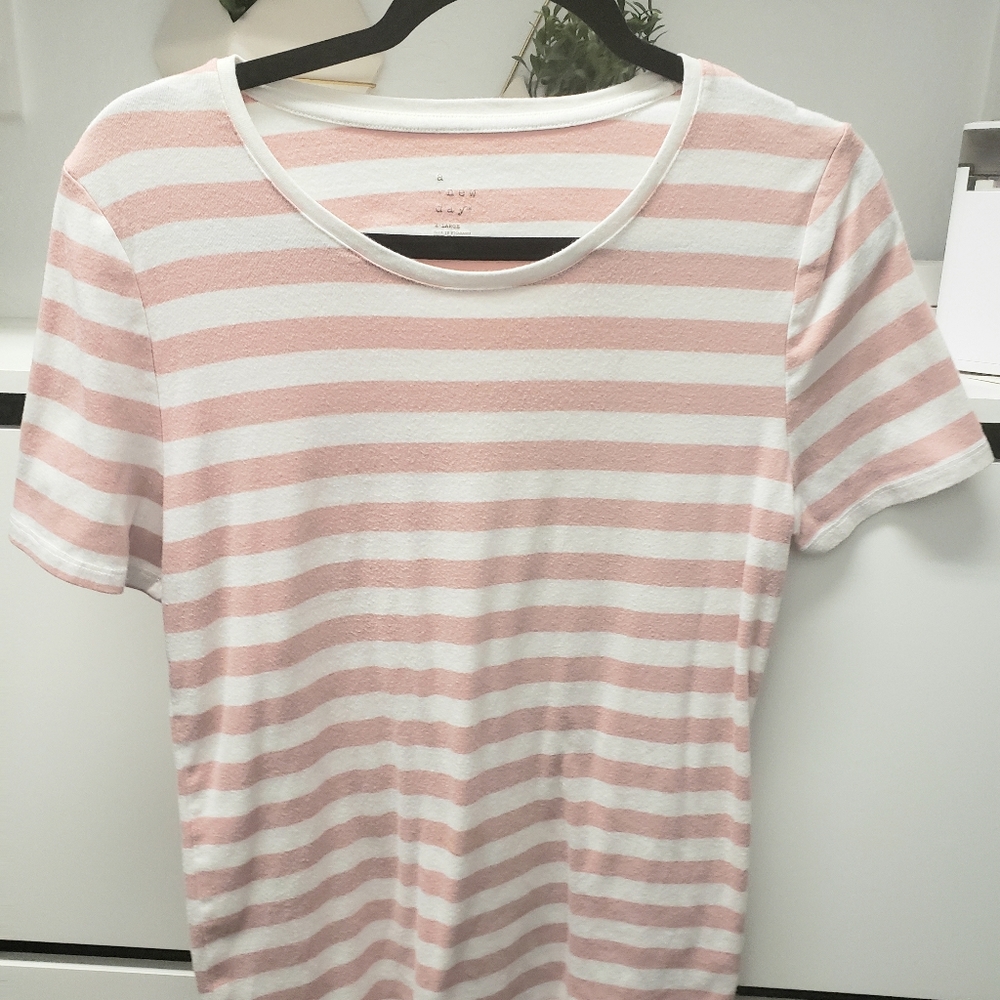 A new day pink and white top